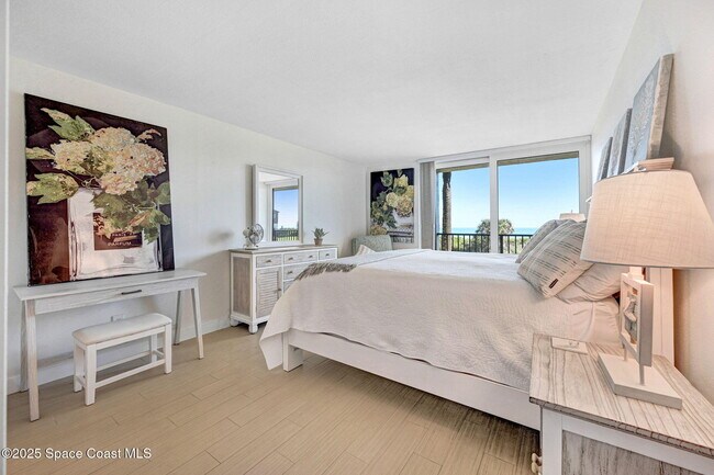 Building Photo - 1101 S Miramar Ave