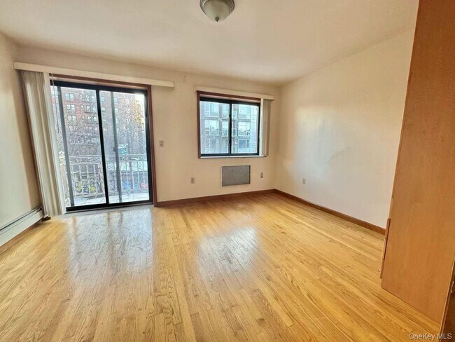 Building Photo - 139-31-139-34 34th Ave