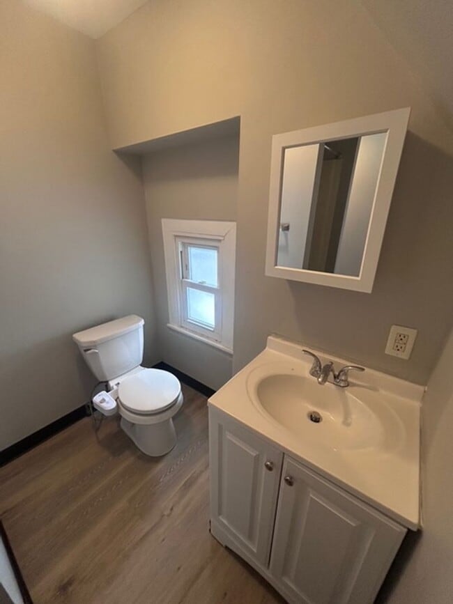 Building Photo - map2344