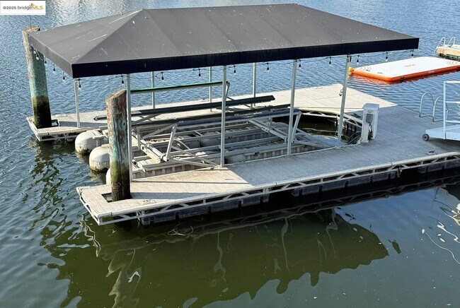 Building Photo - 301 Discovery Bay Blvd