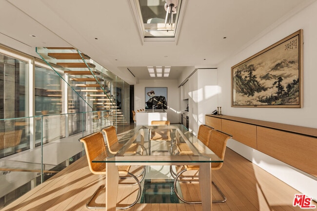 Building Photo - 1267 Palisades Beach Rd