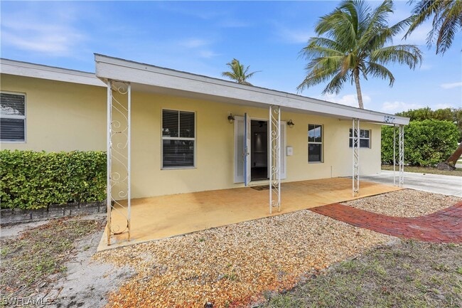 Building Photo - 1377 11th Ct N