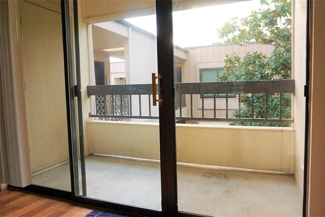 Building Photo - 2207 S Braeswood Blvd