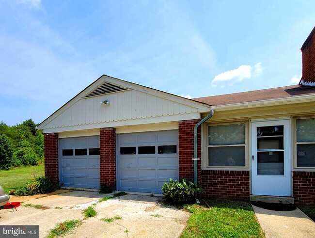 Building Photo - 7300 Temple Hill Rd