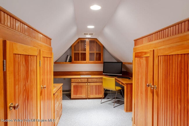 Building Photo - 136 Tory Hill Farm Rd