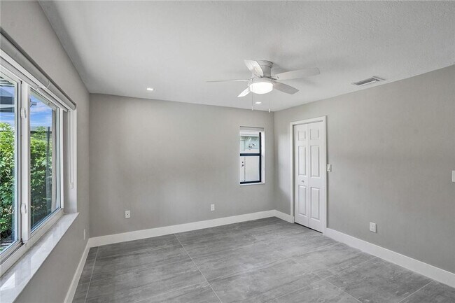 Building Photo - 11627 SW 50th St