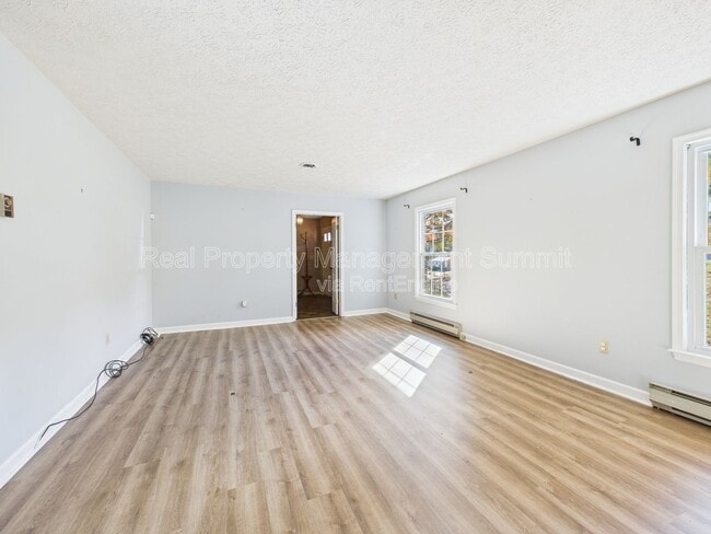 Building Photo - 1233 Pinehurst Rd