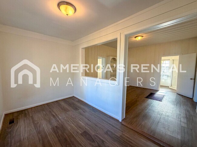 Building Photo - Charming & Spacious Graysville Home for Rent! SECTION 8 FREINDLY!