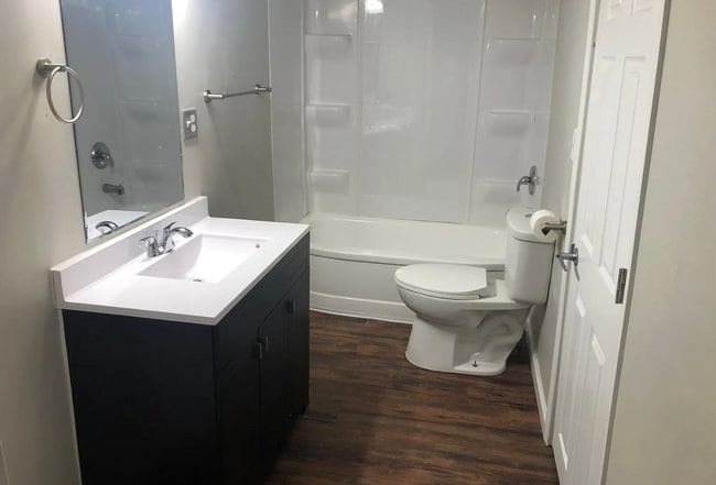 Building Photo - 3 Bedroom | 1 Bathroom Home | PET FRIENDLY