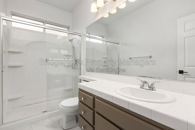 Building Photo - 953 Gallery Dr