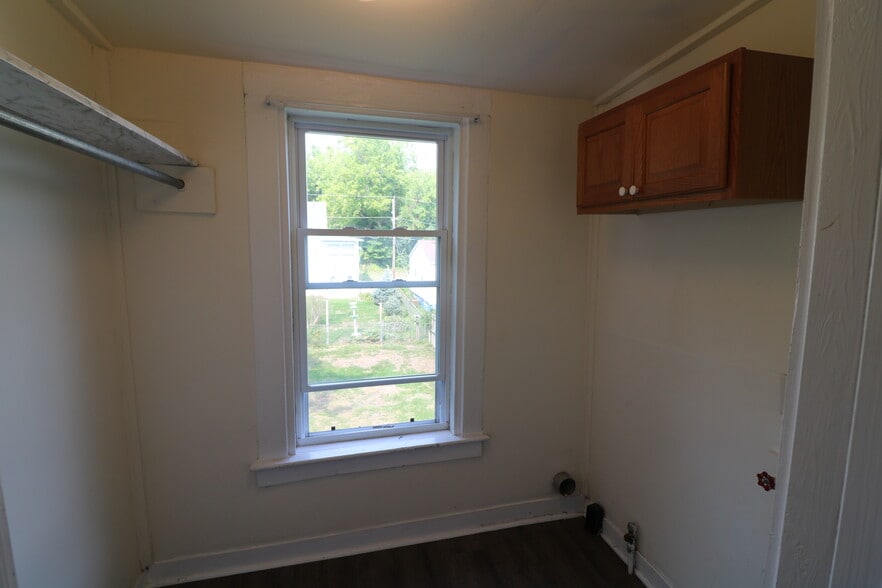 Building Photo - 1626 Summit Ln