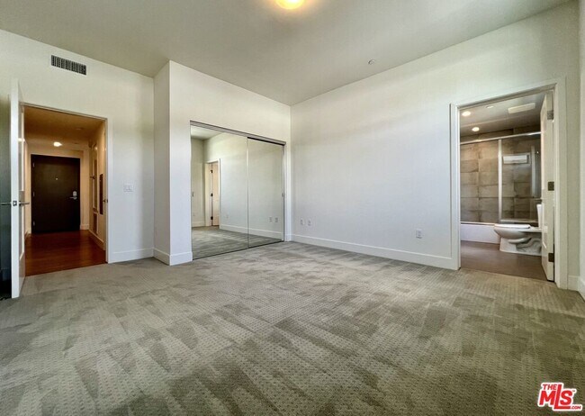 Building Photo - 8017 Norton Ave