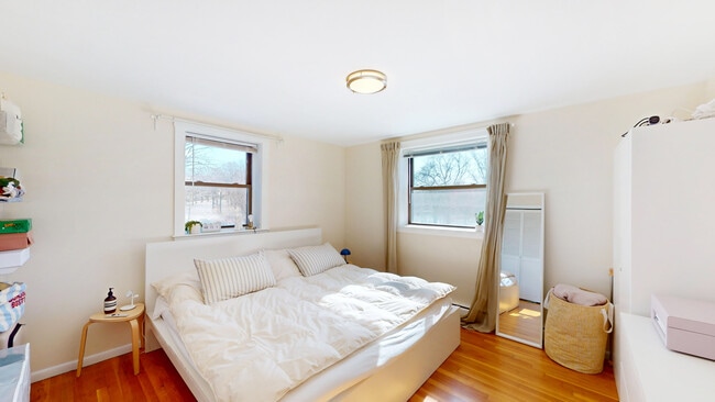 Building Photo - 70 Jamaicaway