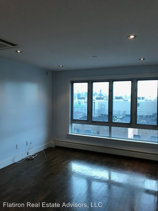 Building Photo - 143 Skillman Ave