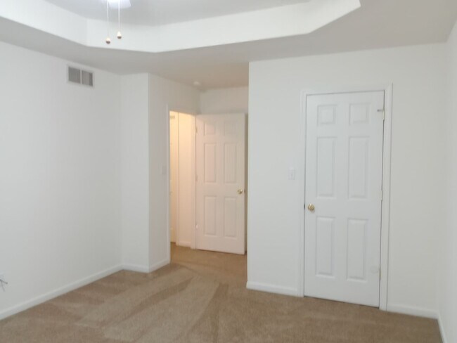 Building Photo - 5013-5015 Carrie Ridge Dr.