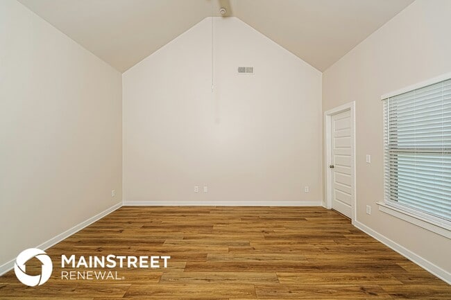 Building Photo - 1400 Brookhaven Dr