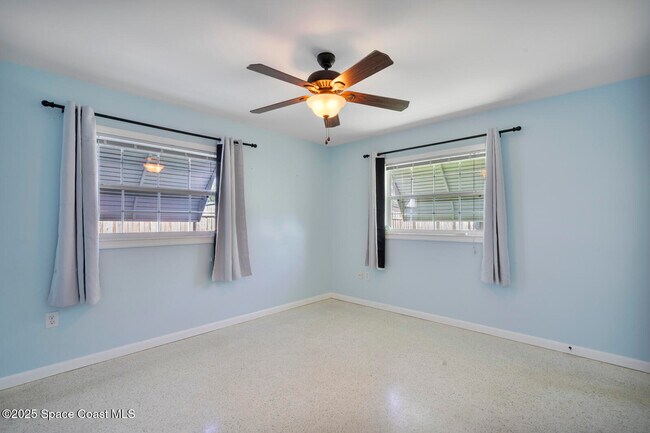 Building Photo - 219 Narvaez Dr