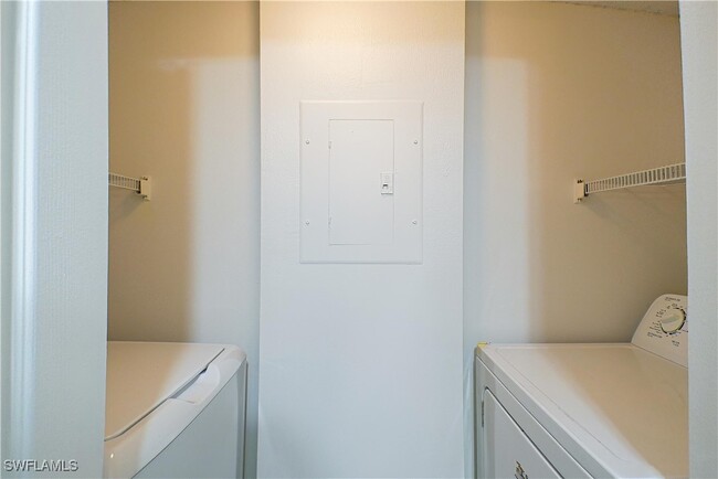 Building Photo - 8861 Colonnades Ct W