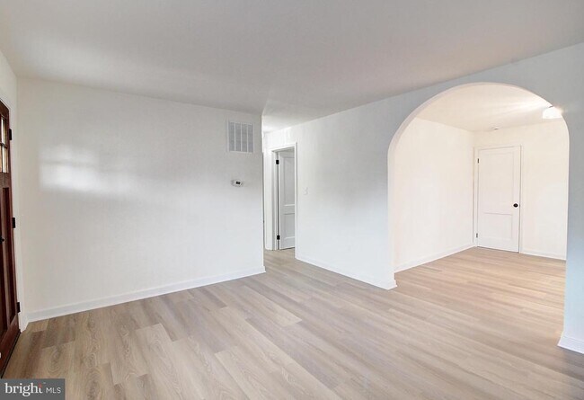 Building Photo - 412 Lee Pl