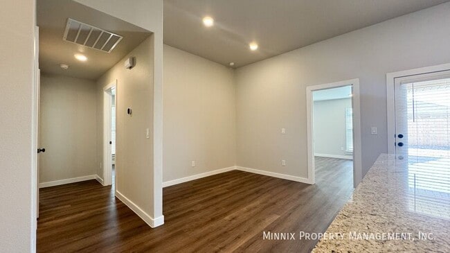Building Photo - 2148 Kokomo Ave