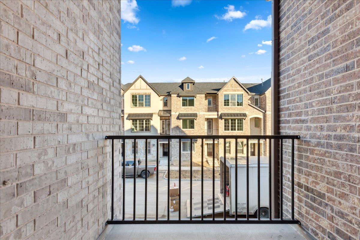 Building Photo - 4157 Willow Pond Dr