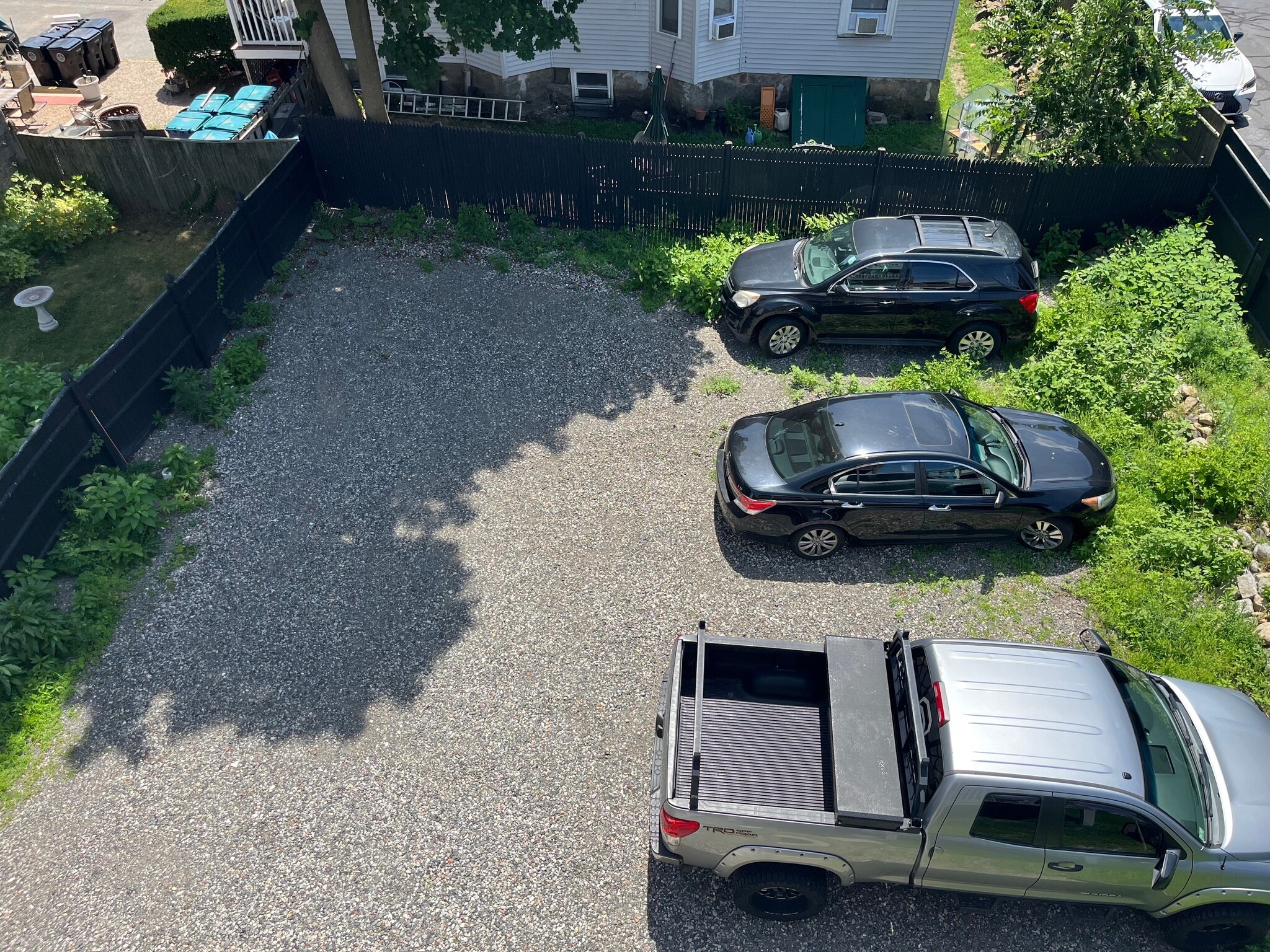 ample parking - 27 Symonds St