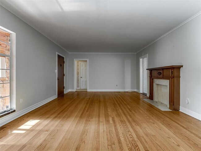 Building Photo - 2933 Cummings Dr