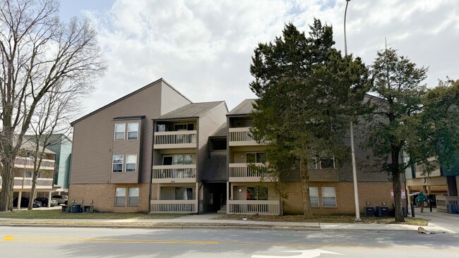Interior Photo - Urbana Commons