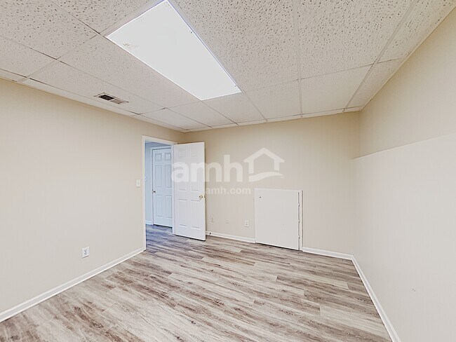 Building Photo - 3349 Mooring Dr