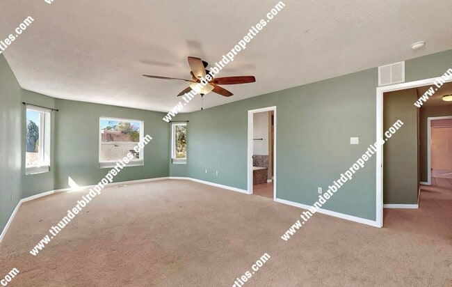 Building Photo - 5 bedroom home in Los Milagros