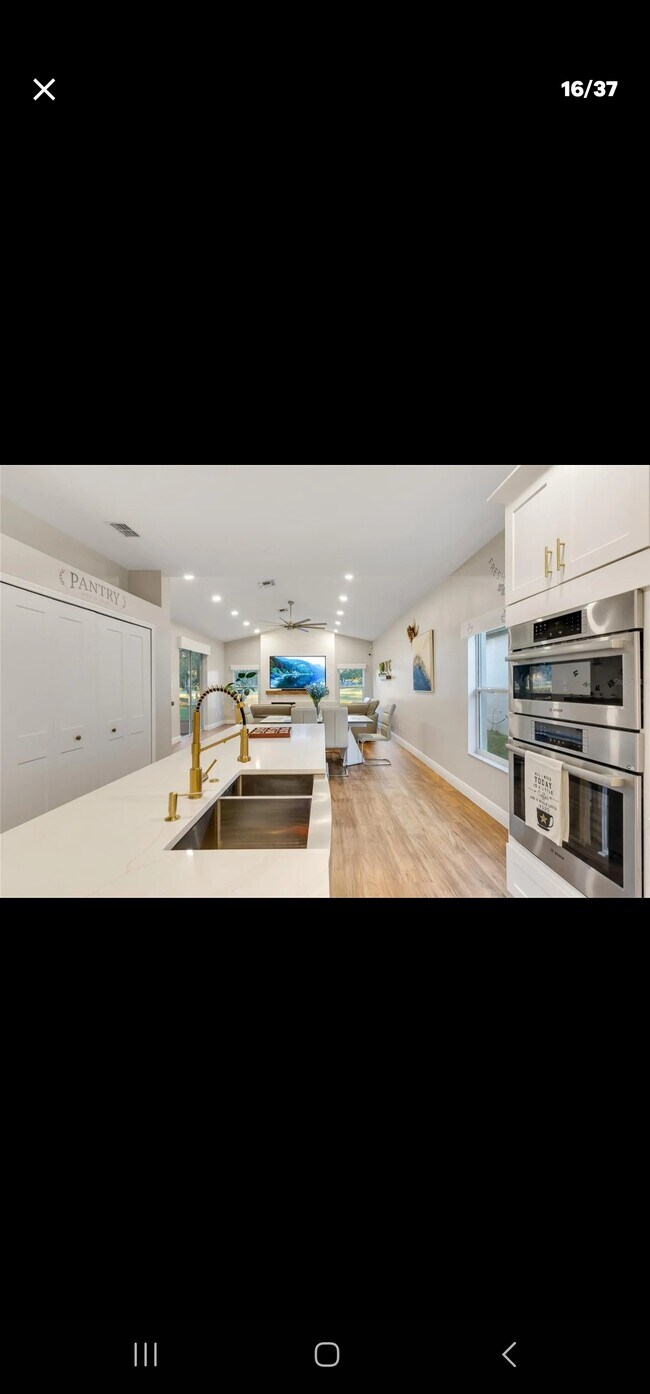 Building Photo - 2707 Scarborough Dr