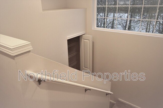 Building Photo - 3421 31st Dr