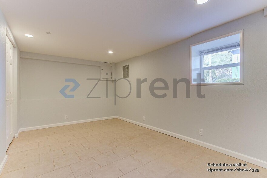 Building Photo - 4020 Edwards Ave