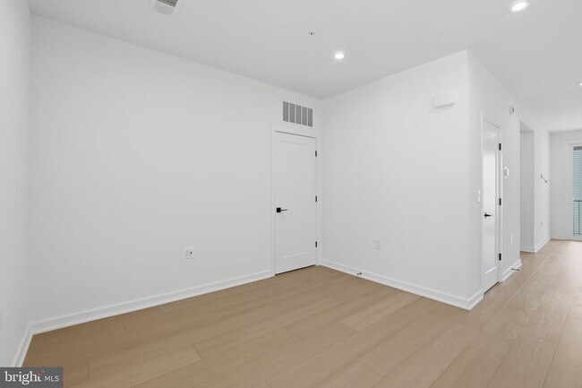 Building Photo - 4759 Sully Pt Ln