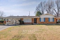 Building Photo - A MUST SEE LOCATED IN A BEAUTIFUL PART OF THE CITY!!!!!! SECTION 8 WELCOMED!!