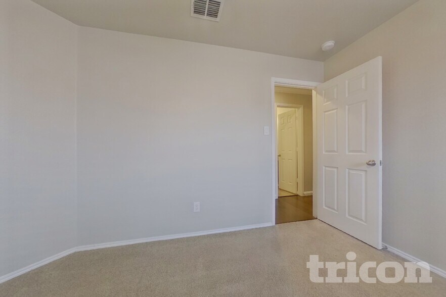 Building Photo - 12632 Shady Cedar Dr