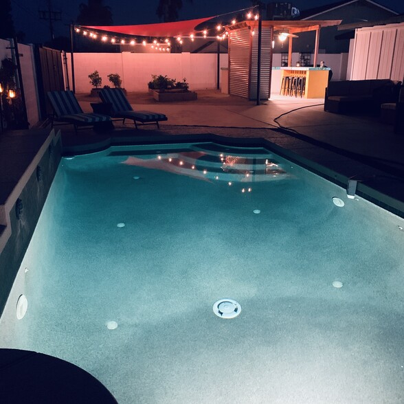 Backyard private pool - 8516 E Vernon Ave