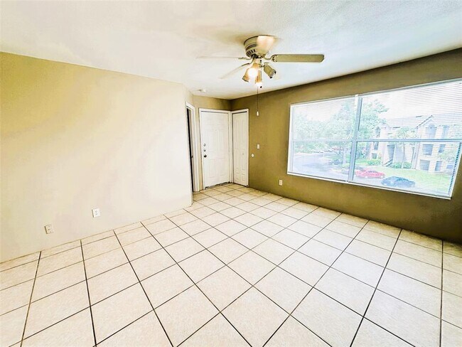 Building Photo - 4760 Walden Cir