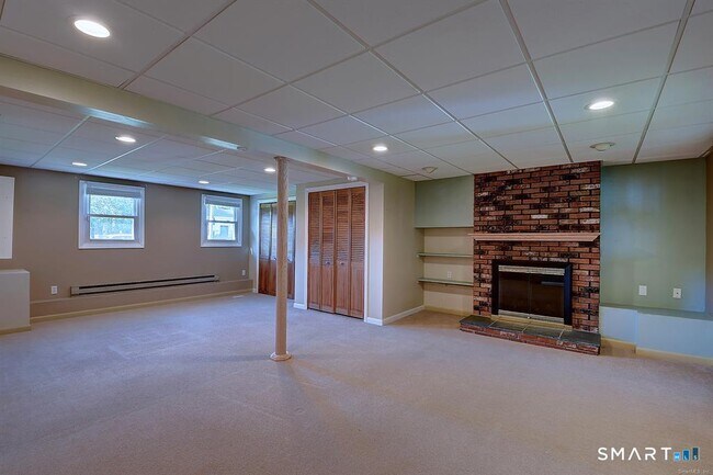 Building Photo - 115 Heywood Dr