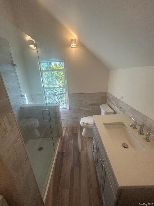 Building Photo - 42 Park Ave