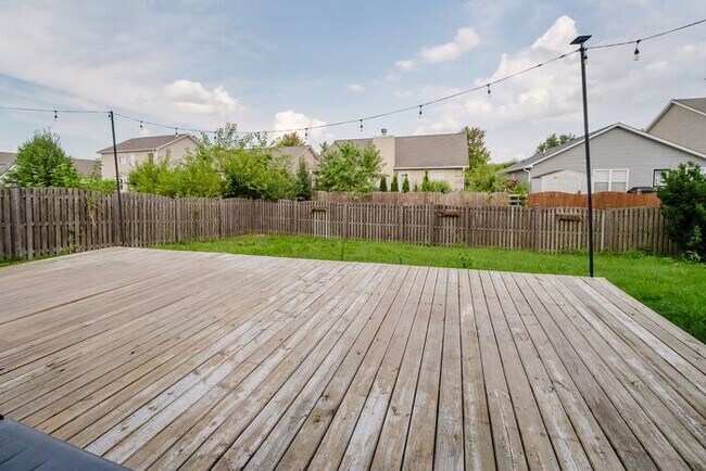 Building Photo - 15544 Dusty Trail