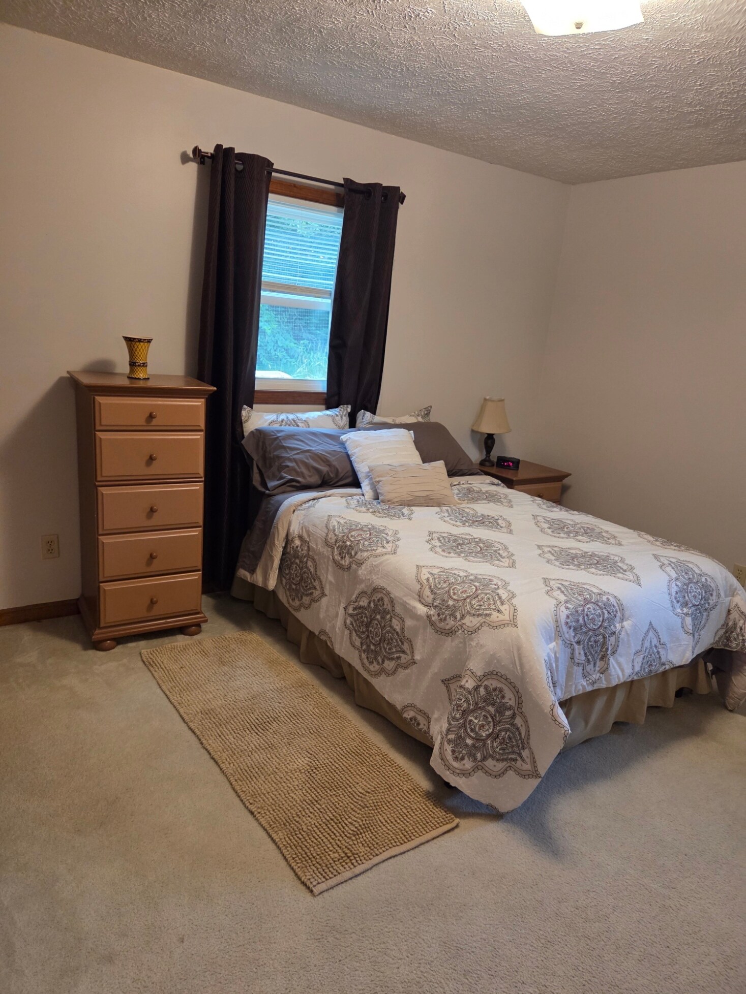 Master Bedroom - 109 Amhurst Ln