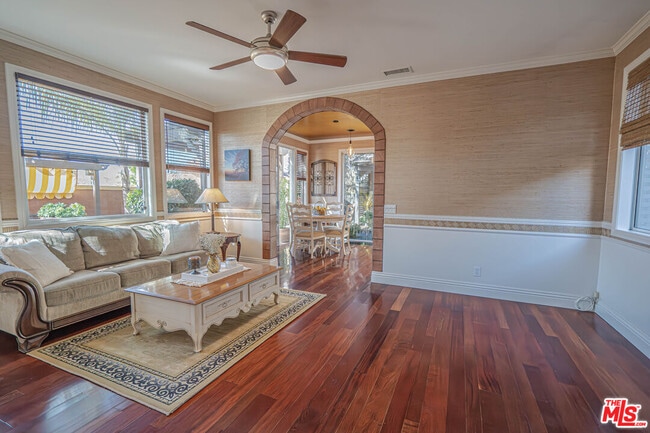 Building Photo - 27887 Skycrest Cir Dr