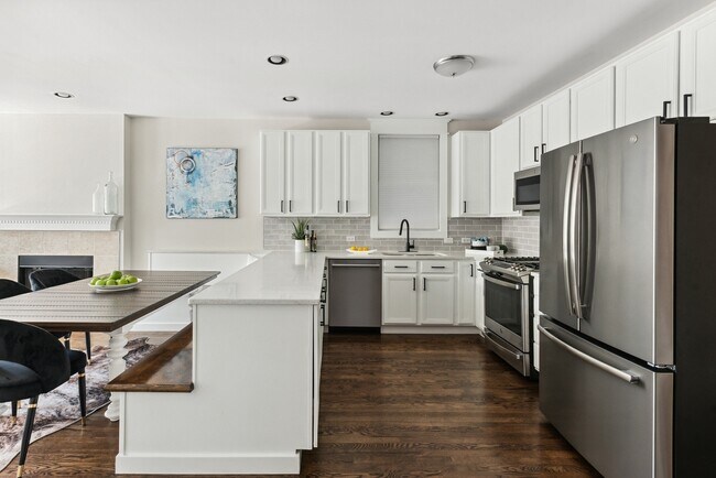 Building Photo - 3511 N Seminary Ave