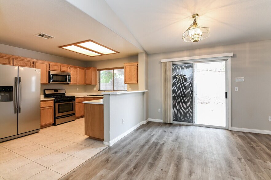 Building Photo - 1113 Nordyke Ave
