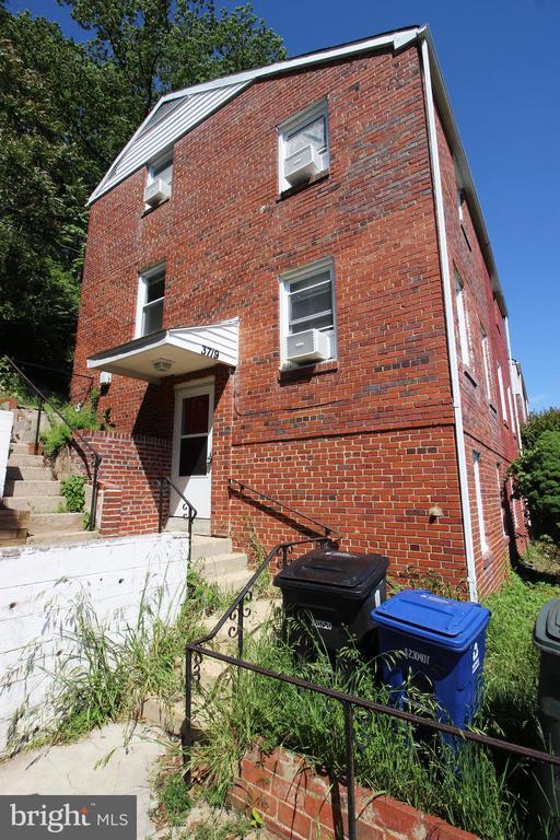 Building Photo - 3719 S Kemper Rd