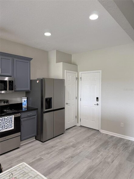 Building Photo - 4500 SW 52nd Cir