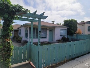 Building Photo - 4660 Saratoga Ave