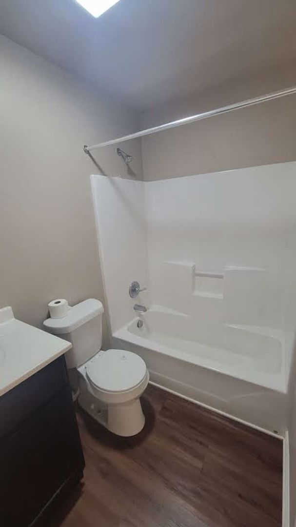 Building Photo - 3/1 Apartment in Batesville • Water Included • Commutable
