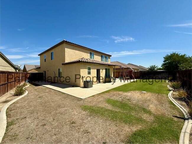 Building Photo - 10009 Sentinel Peak Pl